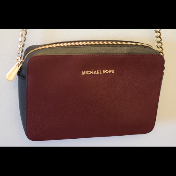 MICHAEL Michael Kors Handbags - Burgundy Michael Kors crossbody bag